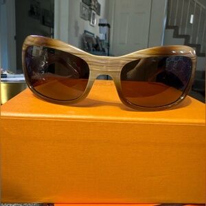 Maui Jim Brown/beige Polarized Solid new